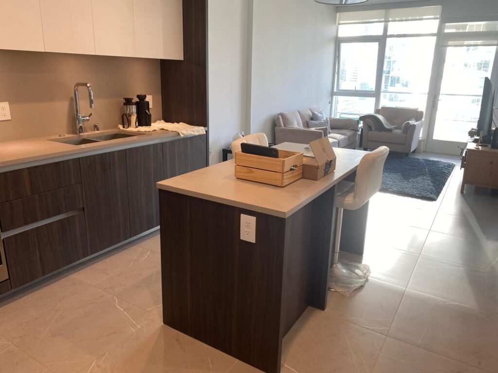 Kitchen/ Dining room